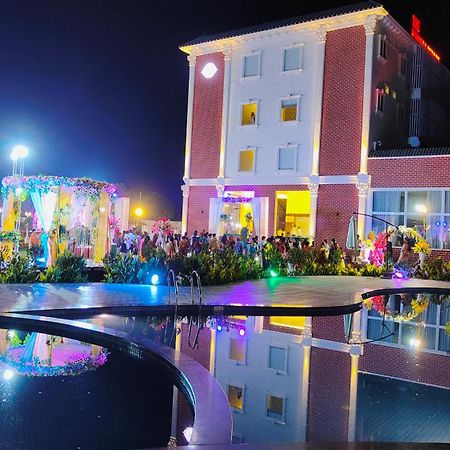 The Kamoda Resort Ambikāpur Екстериор снимка