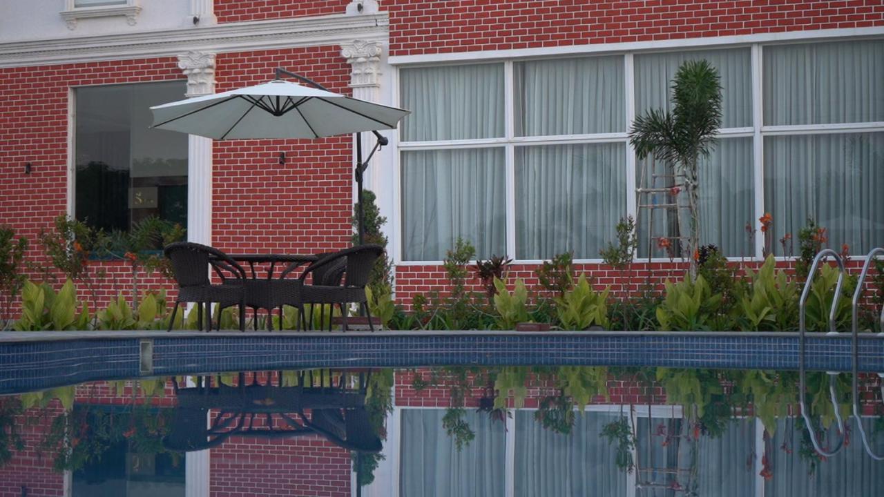 The Kamoda Resort Ambikāpur Екстериор снимка